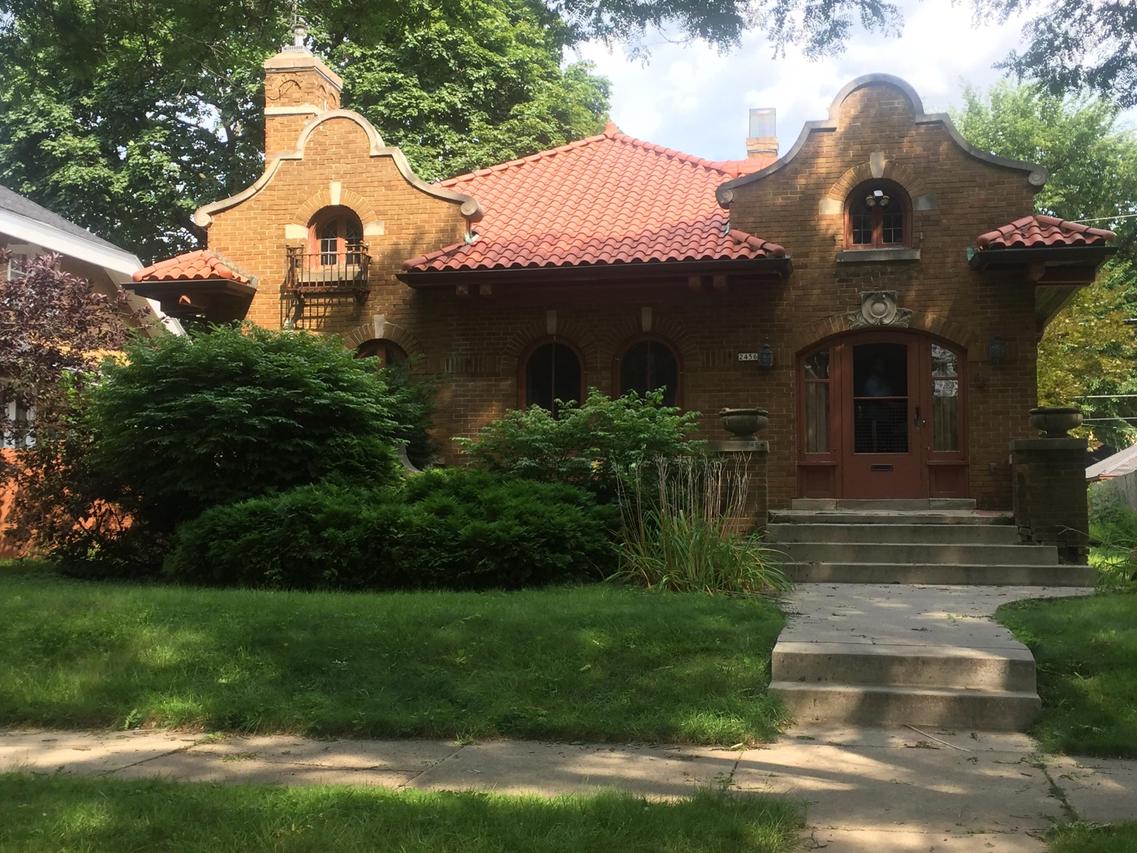 2456 N Grant Blvd, Milwaukee, WI 53210