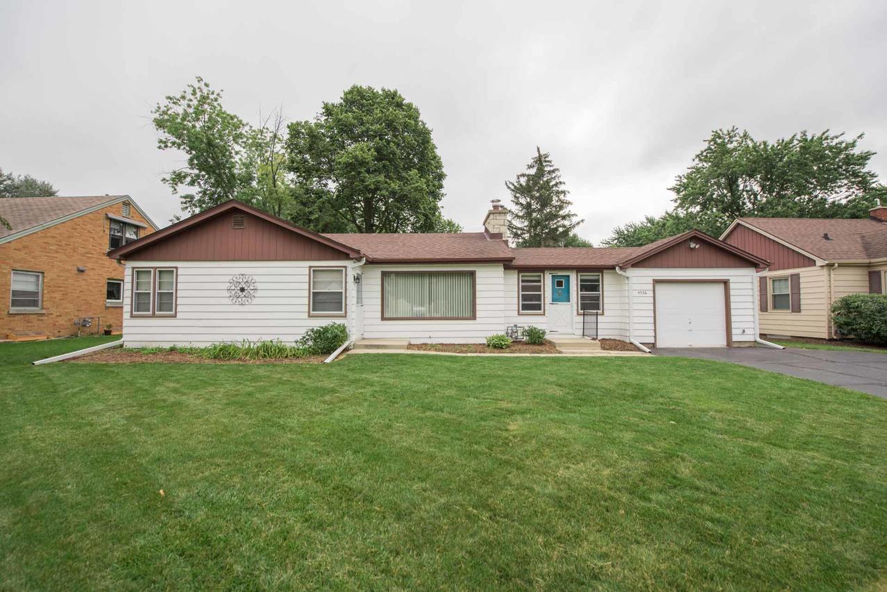 4536 N 103rd St, Wauwatosa, WI 53225