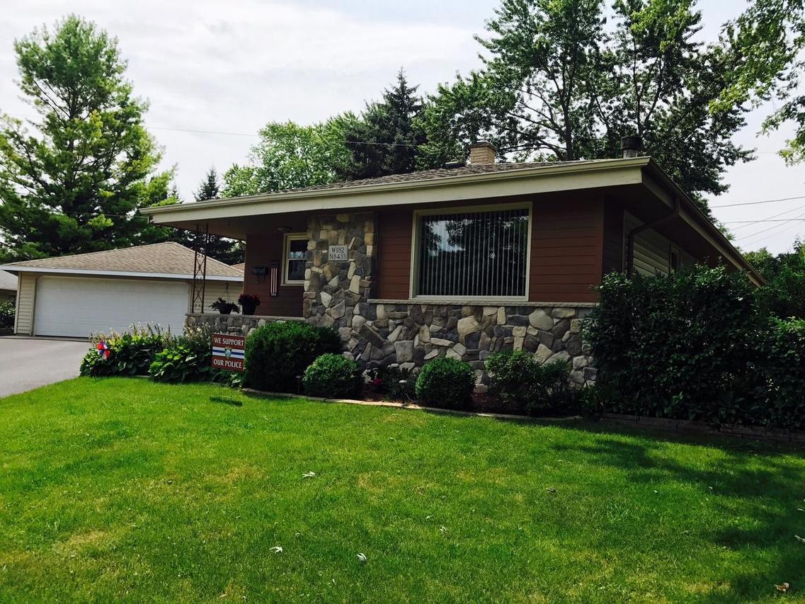 W182N8433 Bryn Mawr Ct, Menomonee Falls, WI 53051