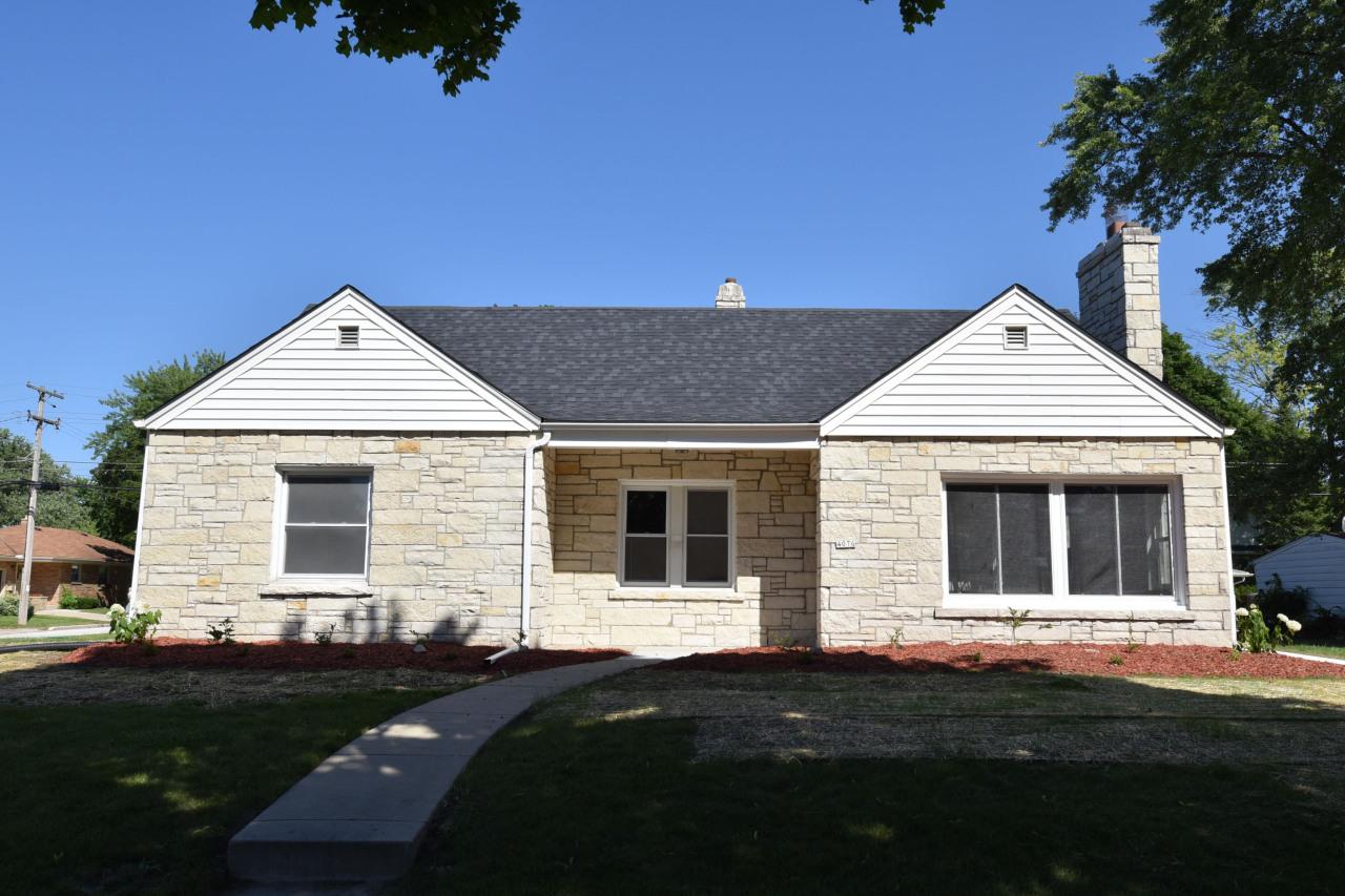 4076 N 100th St., Wauwatosa, WI 53222