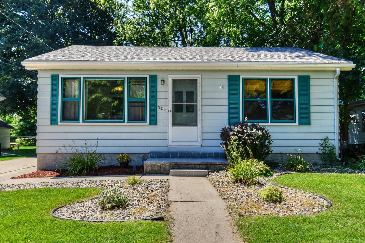 708 Western Ave., Waukesha, WI 53188