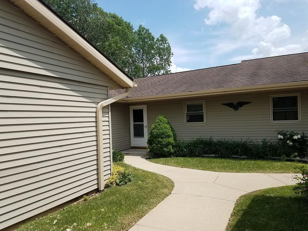 106 Tamarack Cir., Hartford, WI 53027