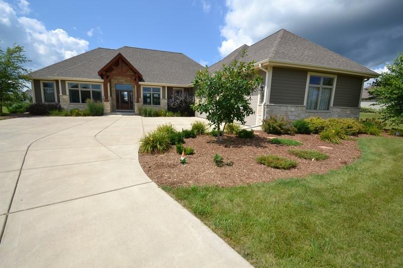 W330S8425 Isabelle Dr, Mukwonago, WI 53149