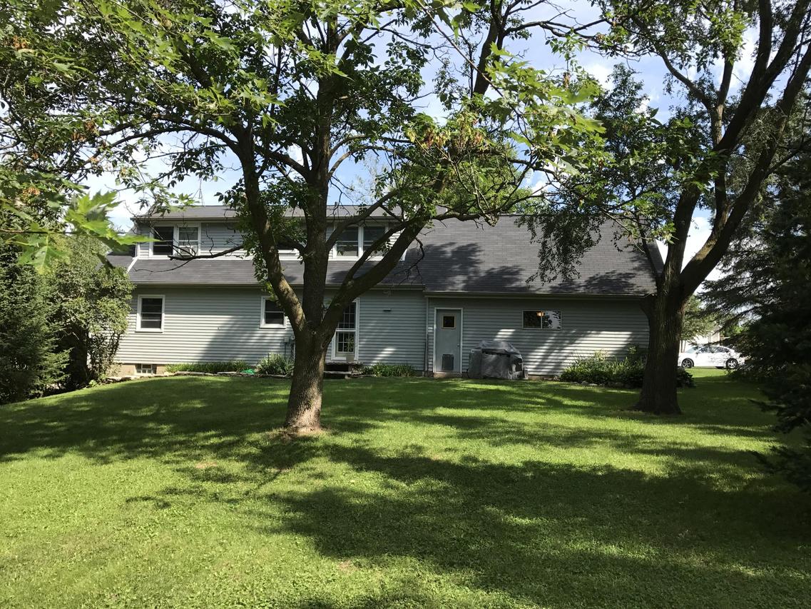 W1960 Rustic Dr, Auburn, WI 53010