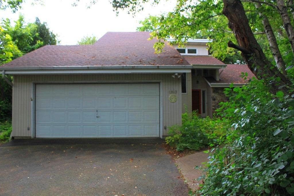 19415 W Highland Dr, New Berlin, WI 53146