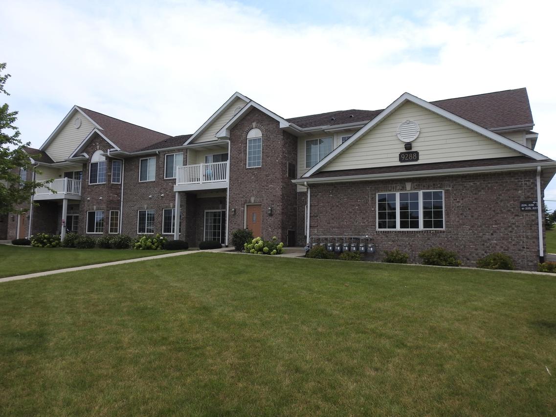 9288 Creekside Cir #223, Pleasant Prairie, WI 53158