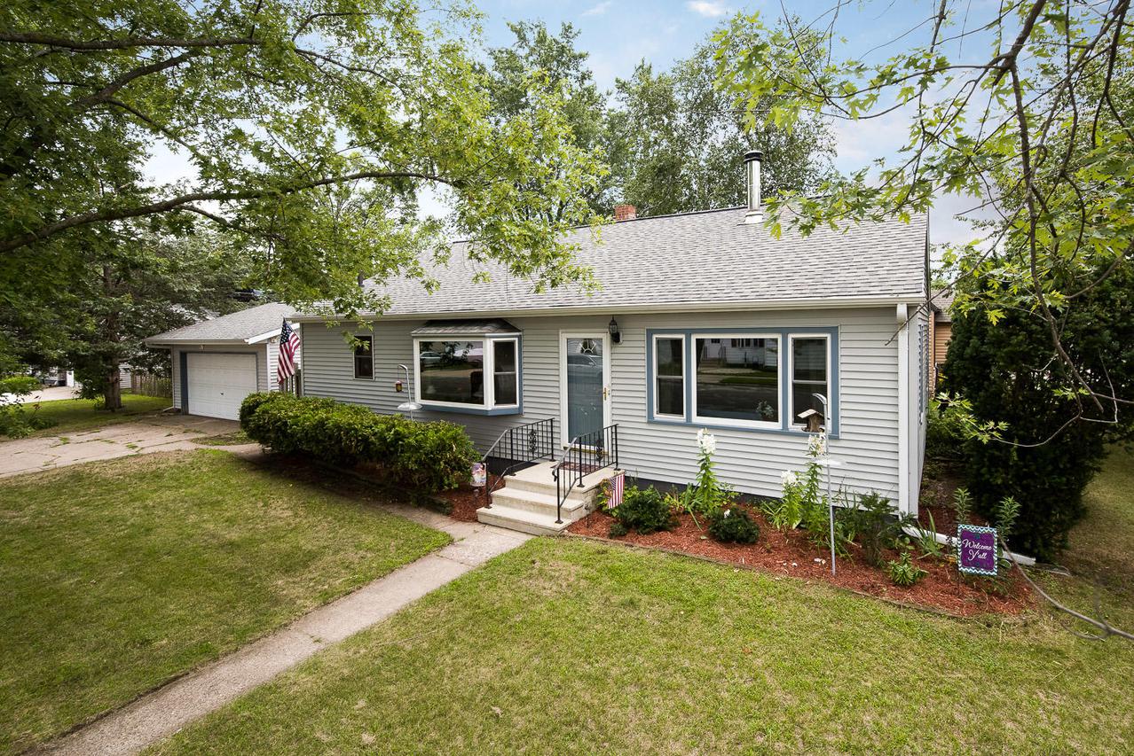 2700 Robinsdale Ave, La Crosse, WI 54601