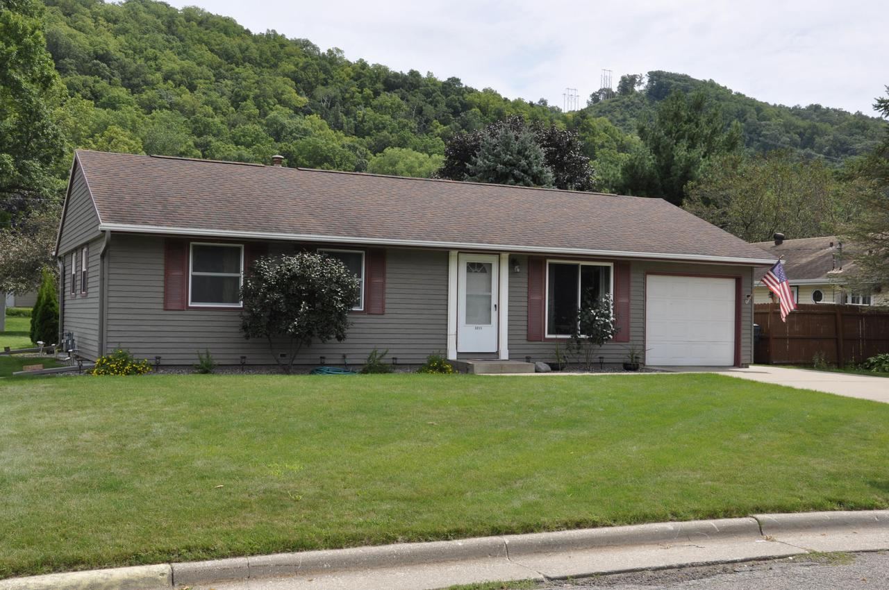 3211 35th St, La Crosse, WI 54601