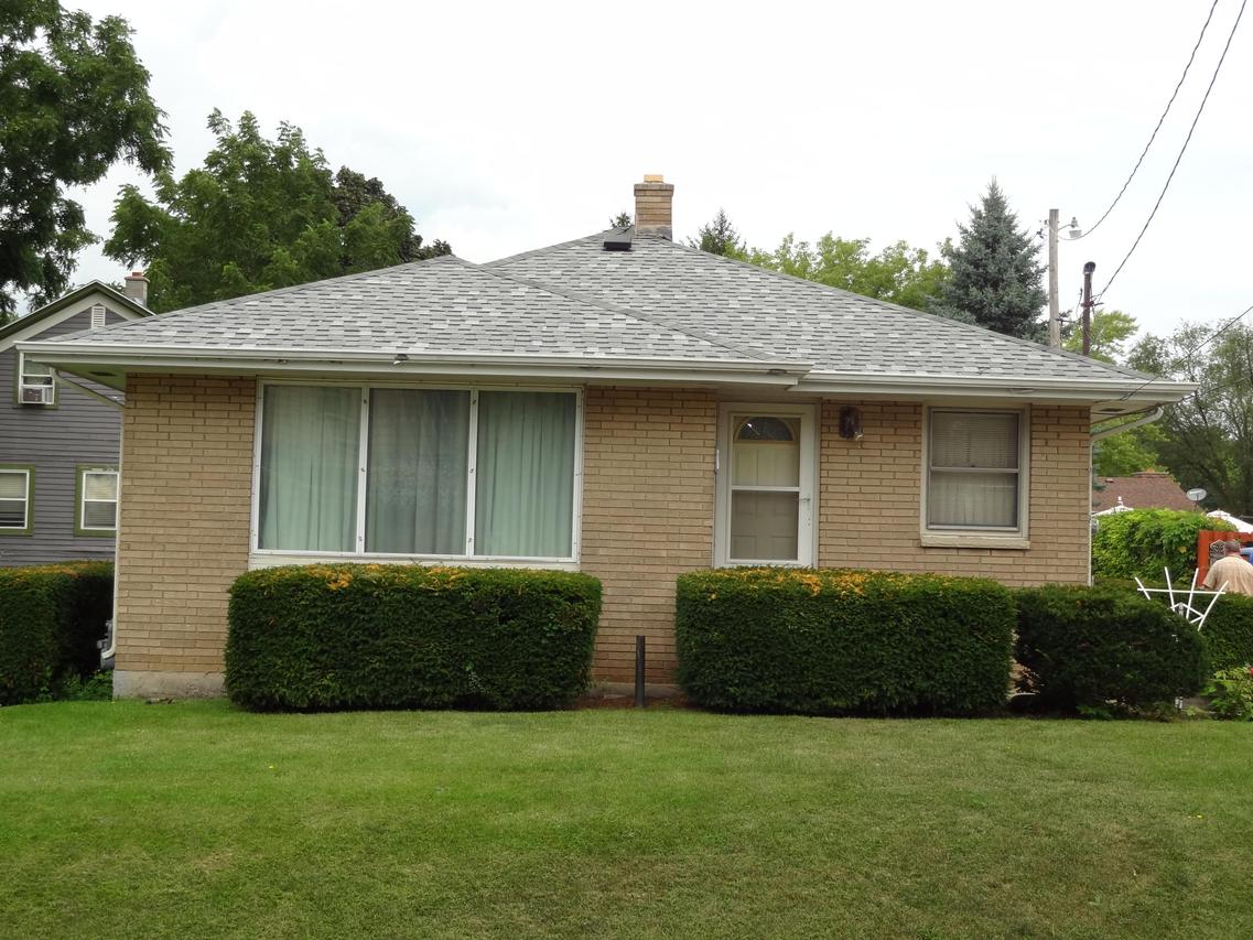 2504 W High St, Racine, WI 53404