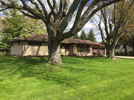 375 W Scenic Dr., West Bend, WI 53095