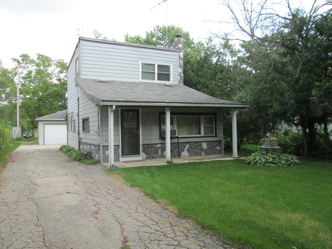26708 104th Pl, Salem, WI 53179