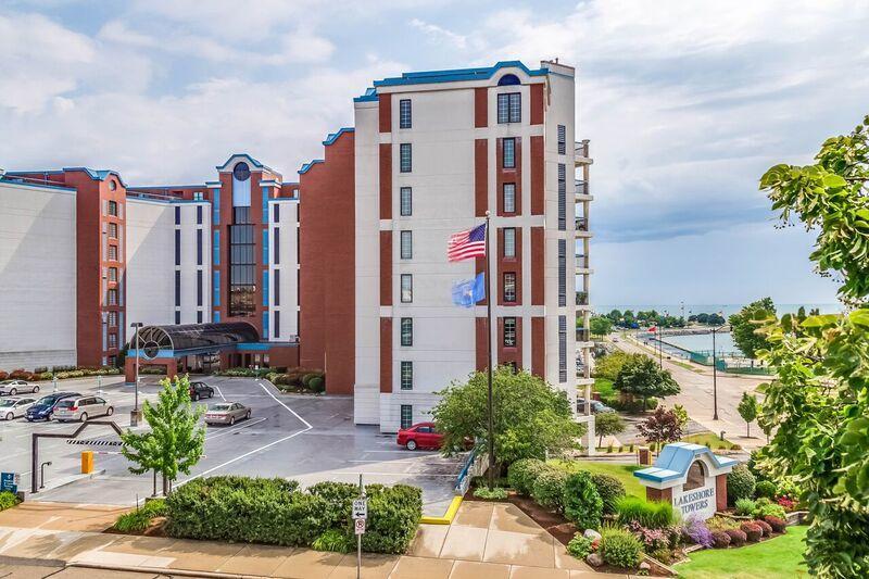 333 Lake Ave #609, Racine, WI 53403
