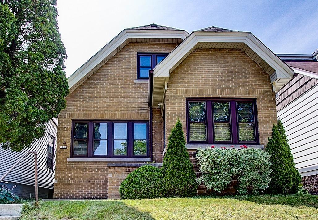 2751 S Herman St., Milwaukee, WI 53207