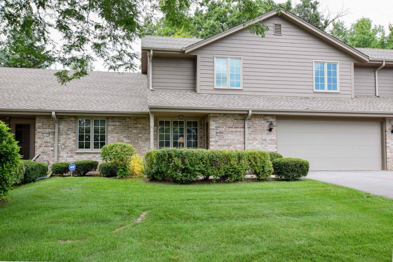 3785 Kodiak Trl #B, Brookfield, WI 53045