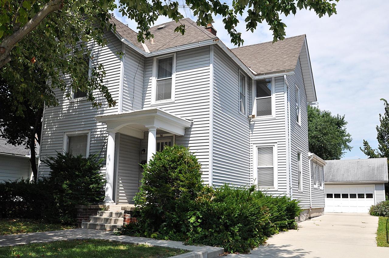 918 Lincoln Ave. #918 U, Waukesha, WI 53186