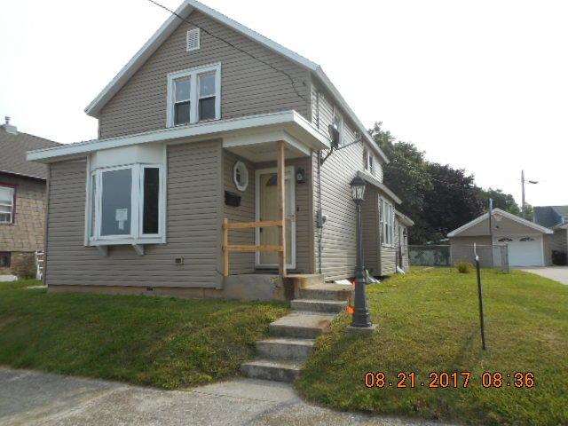 909 S 25th St., Manitowoc, WI 54220