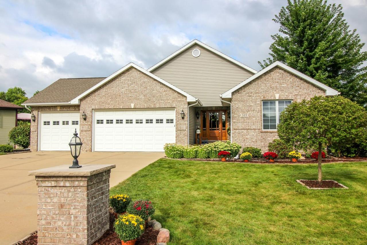 509 Simonson St, Deerfield, WI 53531