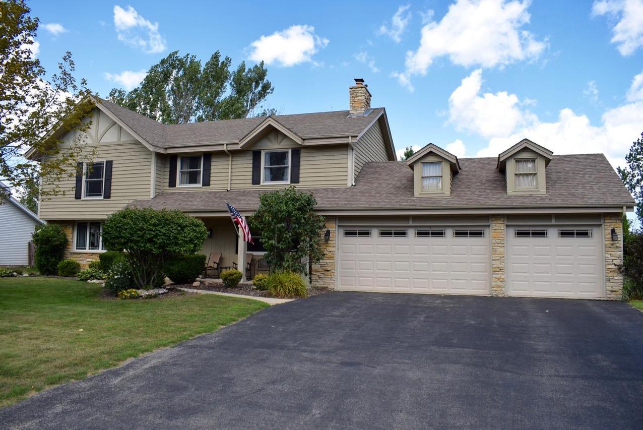 920 Kentwood Dr, Caledonia, WI 53402
