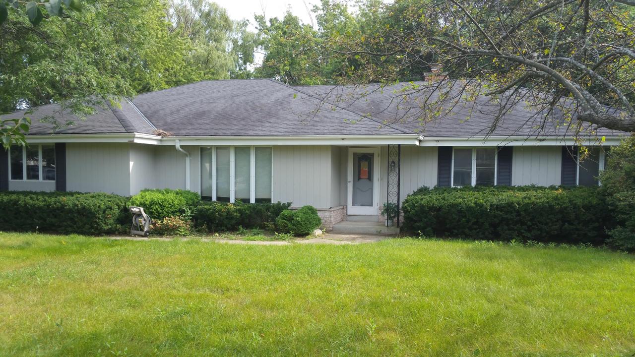 19125 Glen Kerry Dr., Brookfield, WI 53045