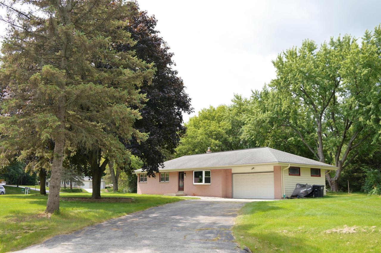 N57W18261 Juniper Ln., Menomonee Falls, WI 53051