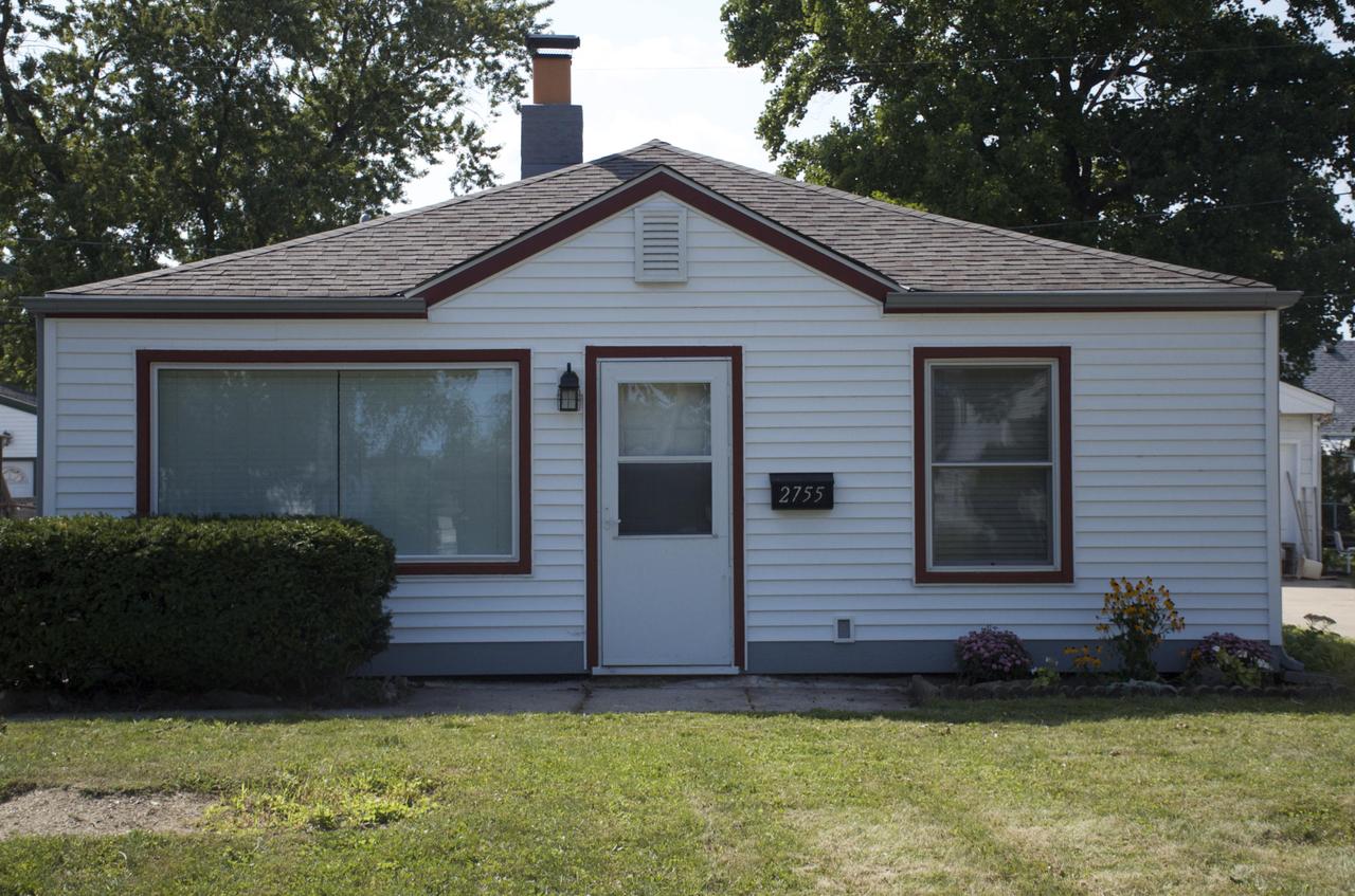 2755 S 69th St, Milwaukee, WI 53219