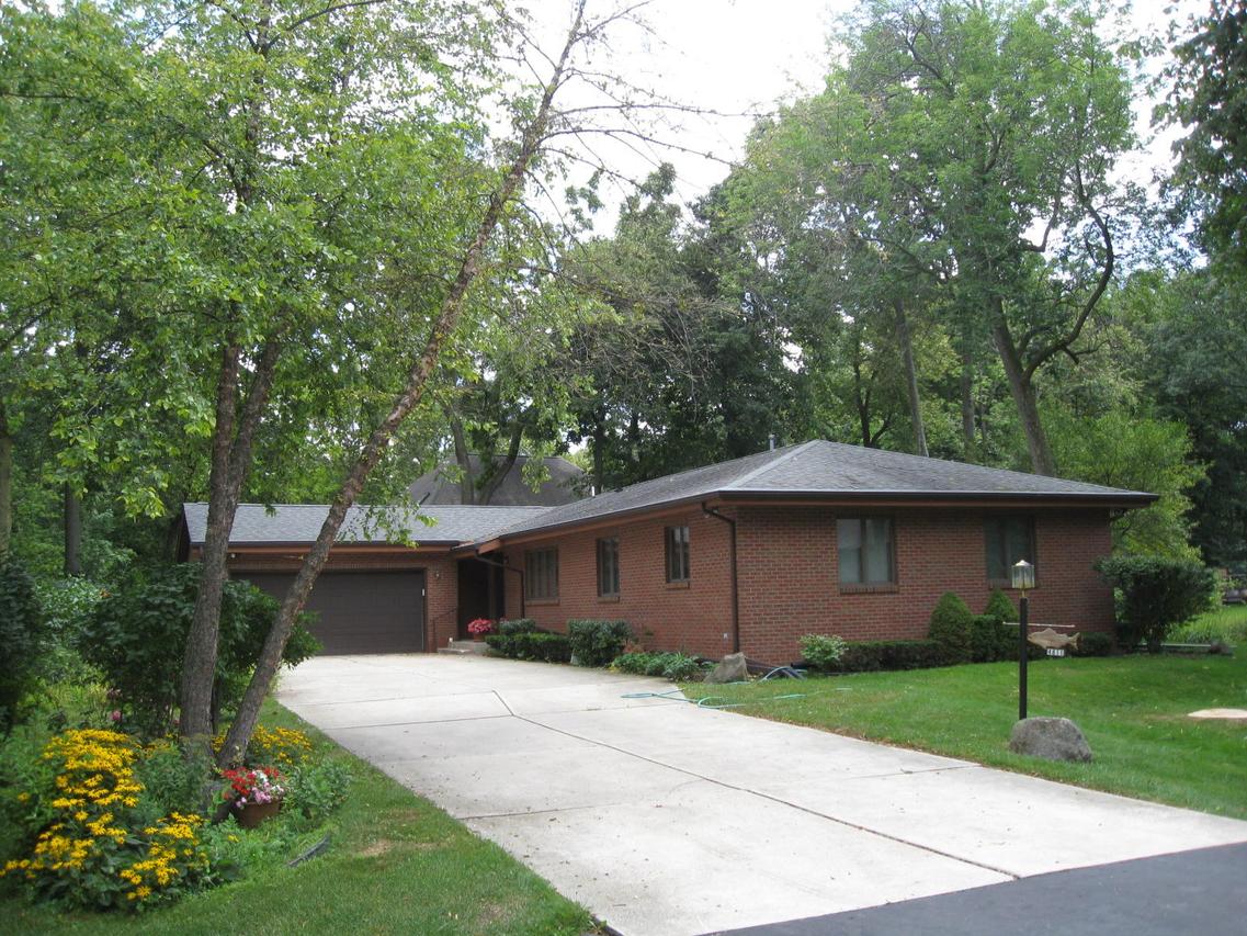 4811 Longwood Dr., Mount Pleasant, WI 53403