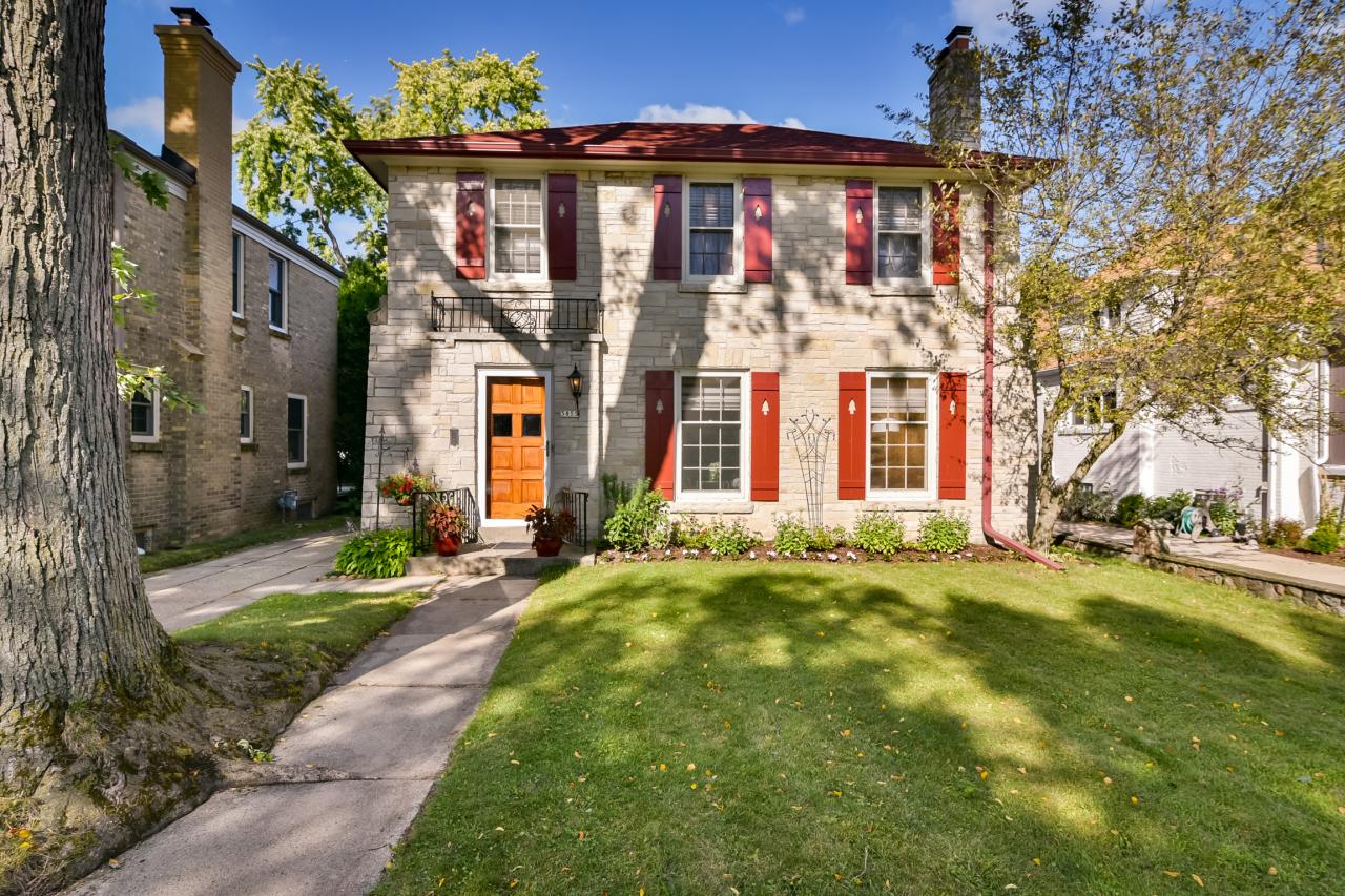 5855 N Bay Ridge, Whitefish Bay, WI 53217