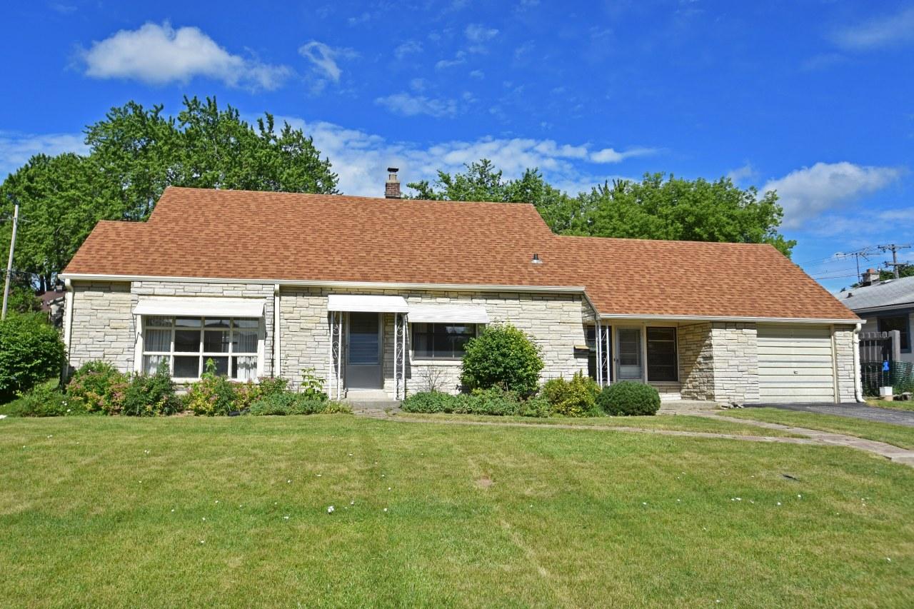 3537 S 45th St, Greenfield, WI 53220