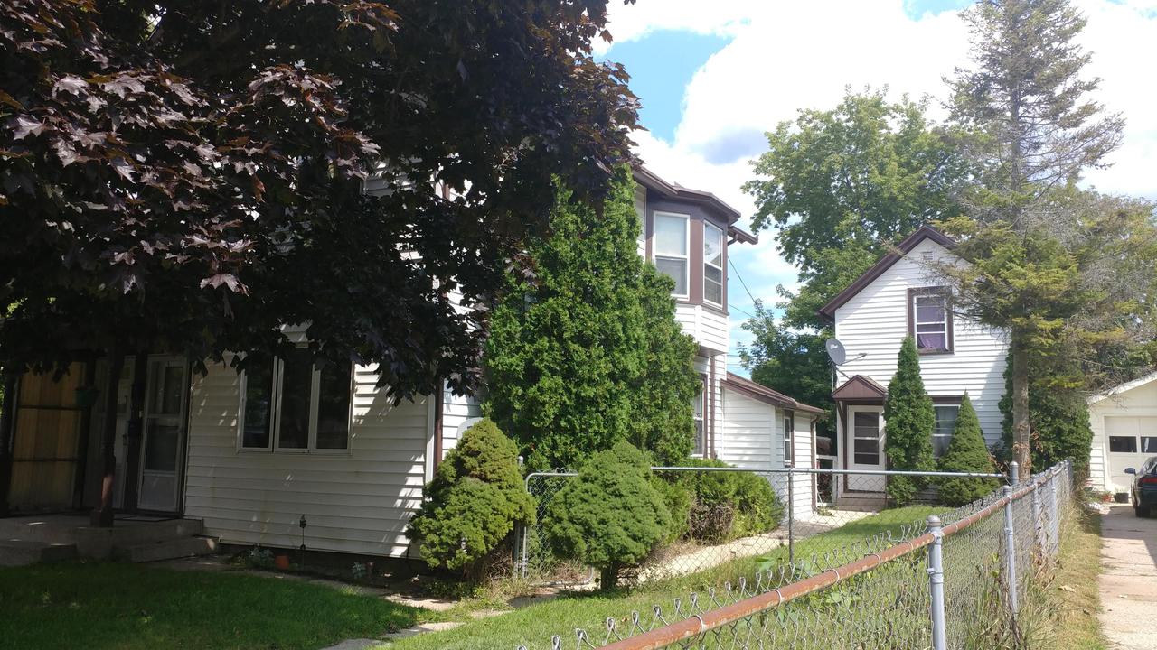 707 S 18th St., Manitowoc, WI 54220