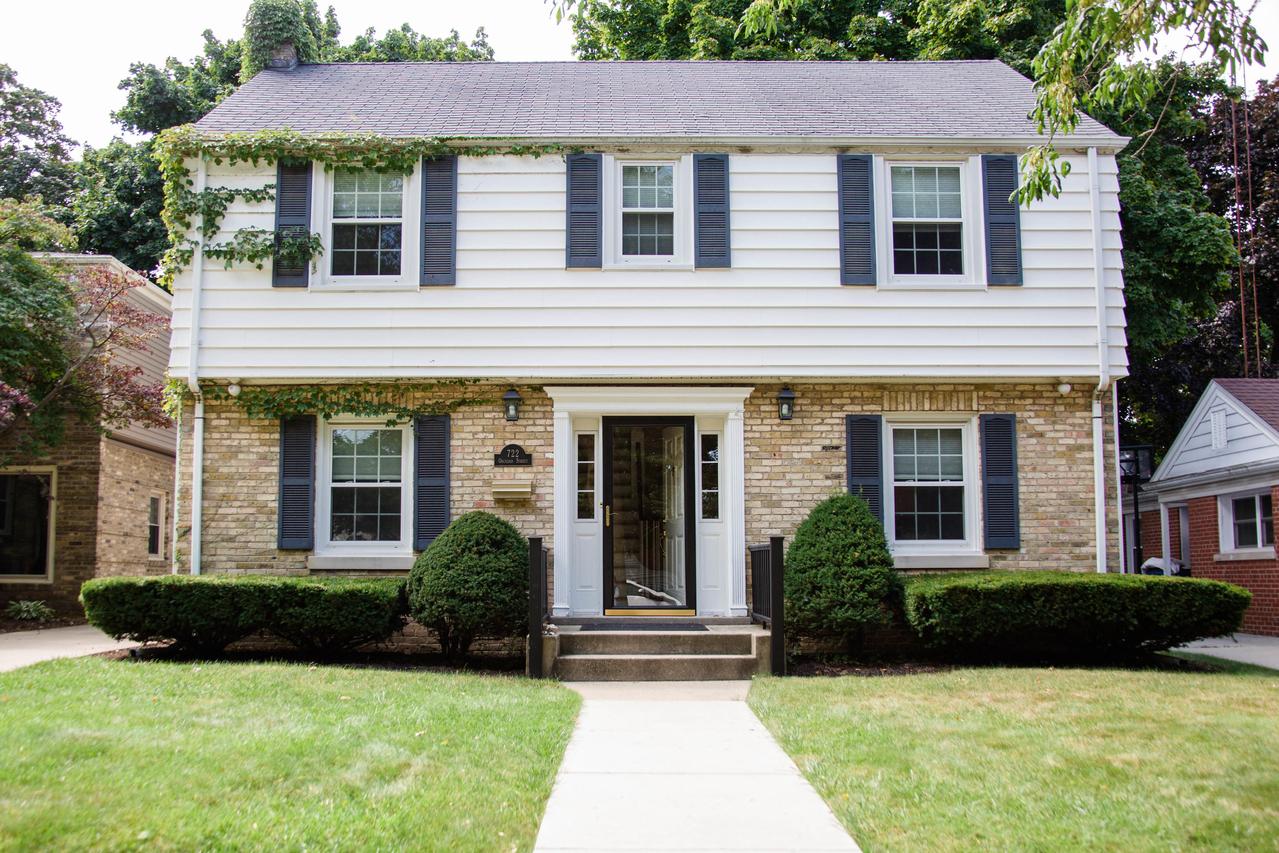 722 Orchard St, Racine, WI 53405