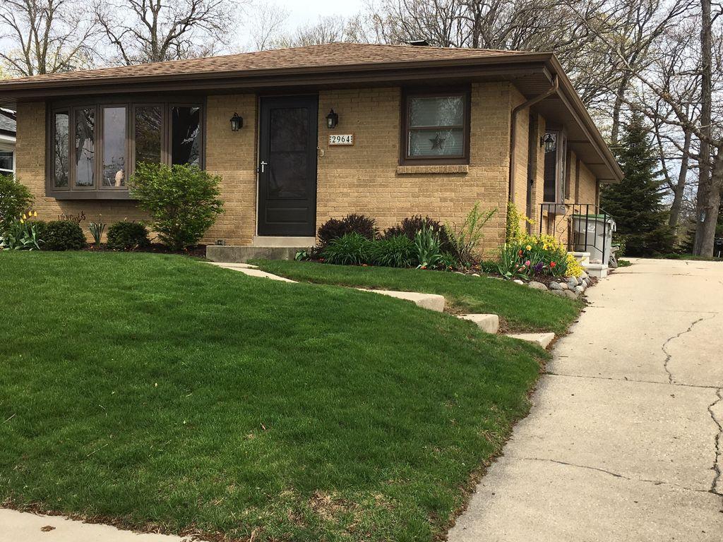 2964 W Wanda Ave, Milwaukee, WI 53221