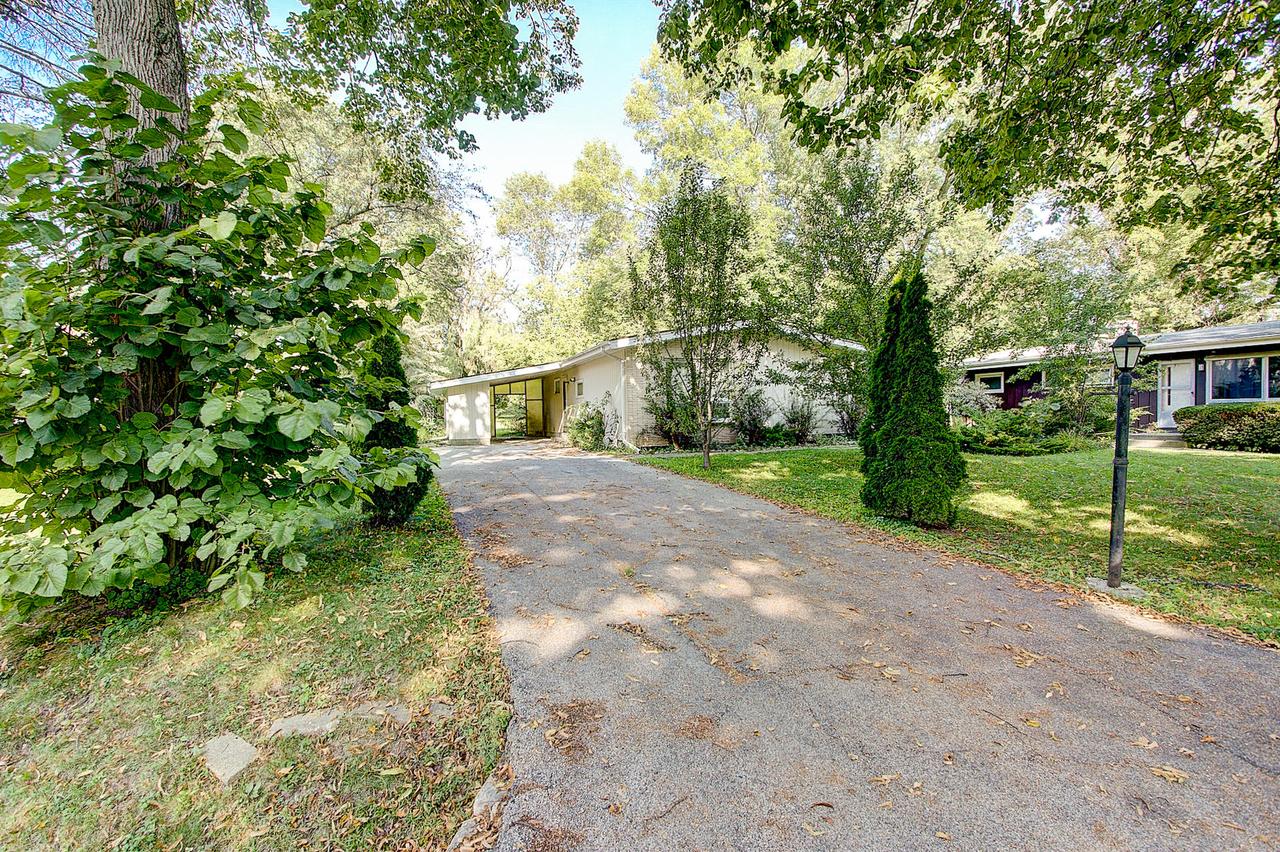 7453 N Mohawk Rd., Fox Point, WI 53217