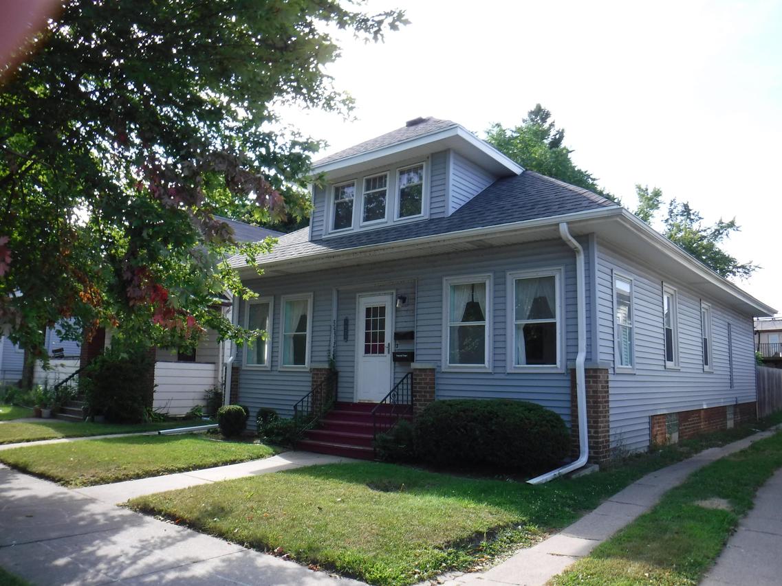 1925 Slauson Ave, Racine, WI 53403