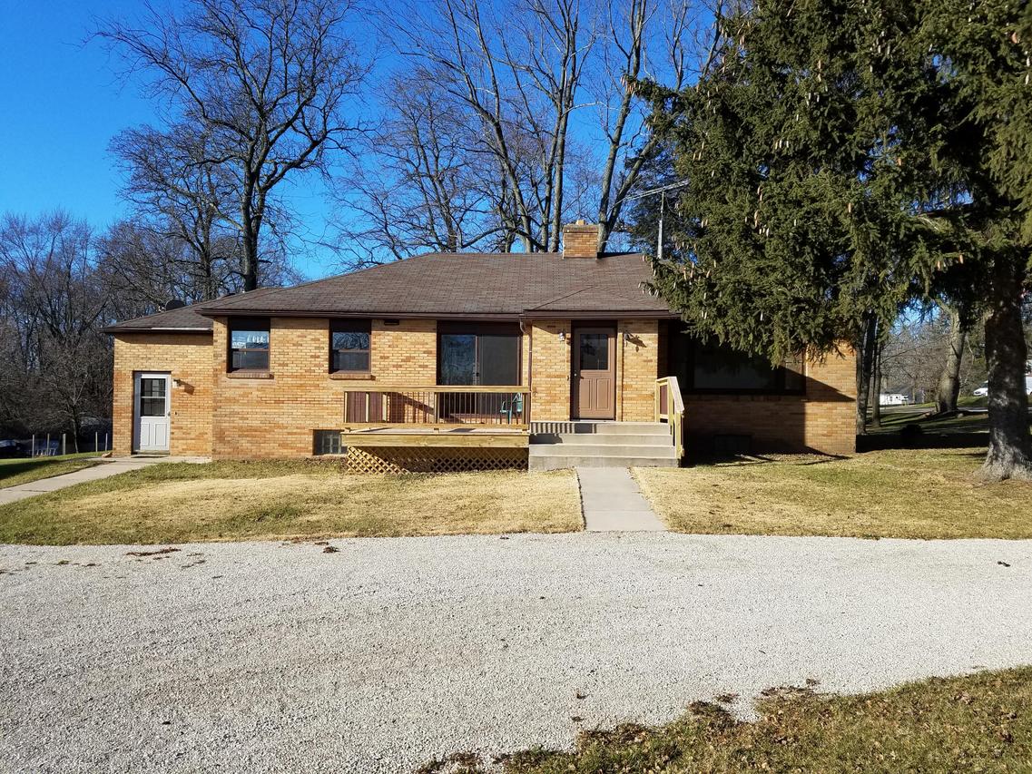7589 W Rowley Rd, Richmond, WI 53115