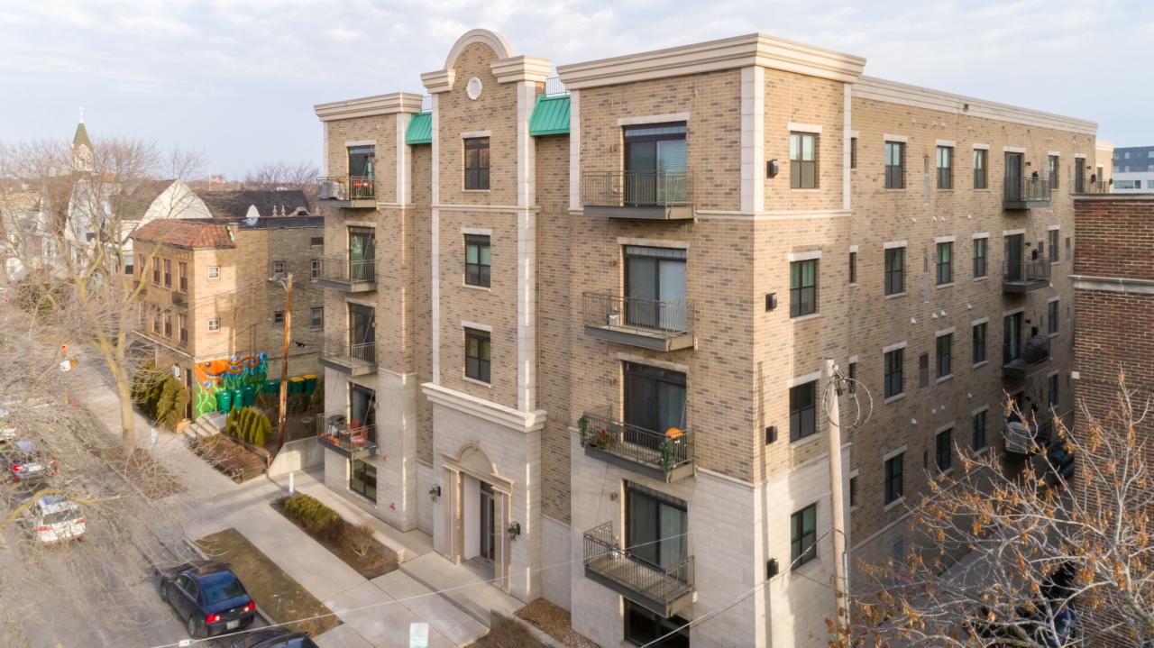 1812 E Lafayette Pl #404, Milwaukee, WI 53202