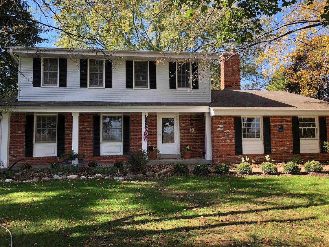 W220N7729 Fieldstone Ln, Lisbon, WI 53089