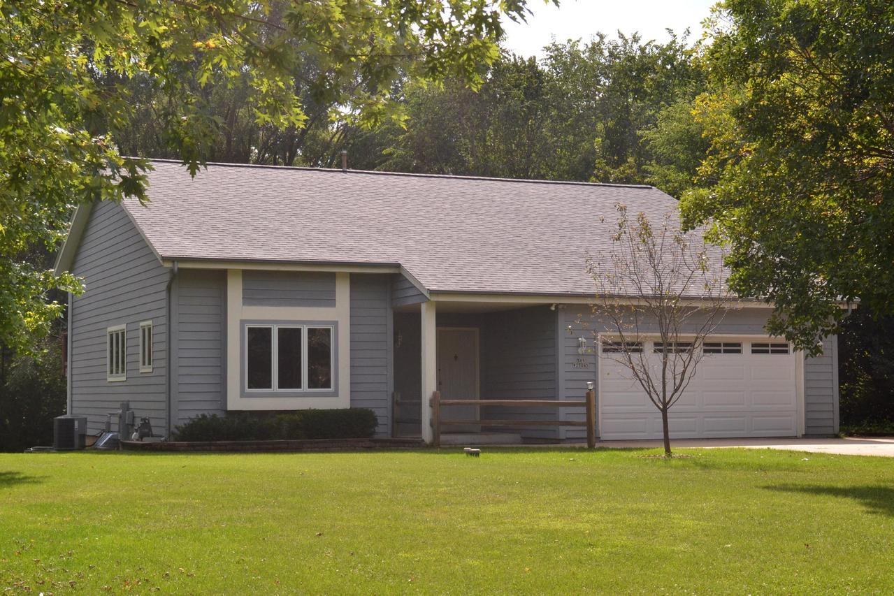 S69W25045 Longview Dr., Vernon, WI 53189