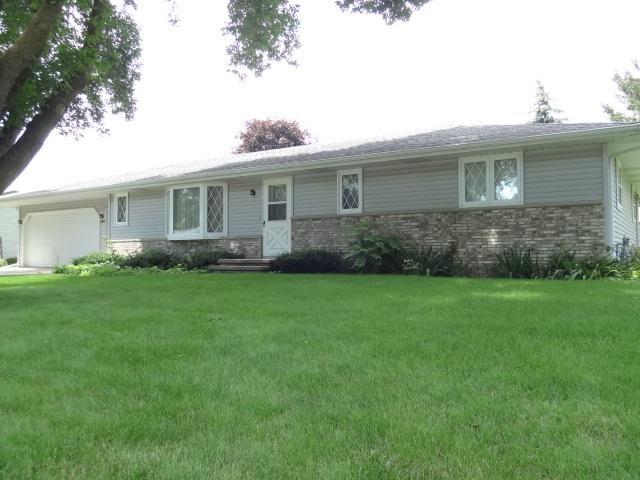 240 Bentwood Dr., Brillion, WI 54110