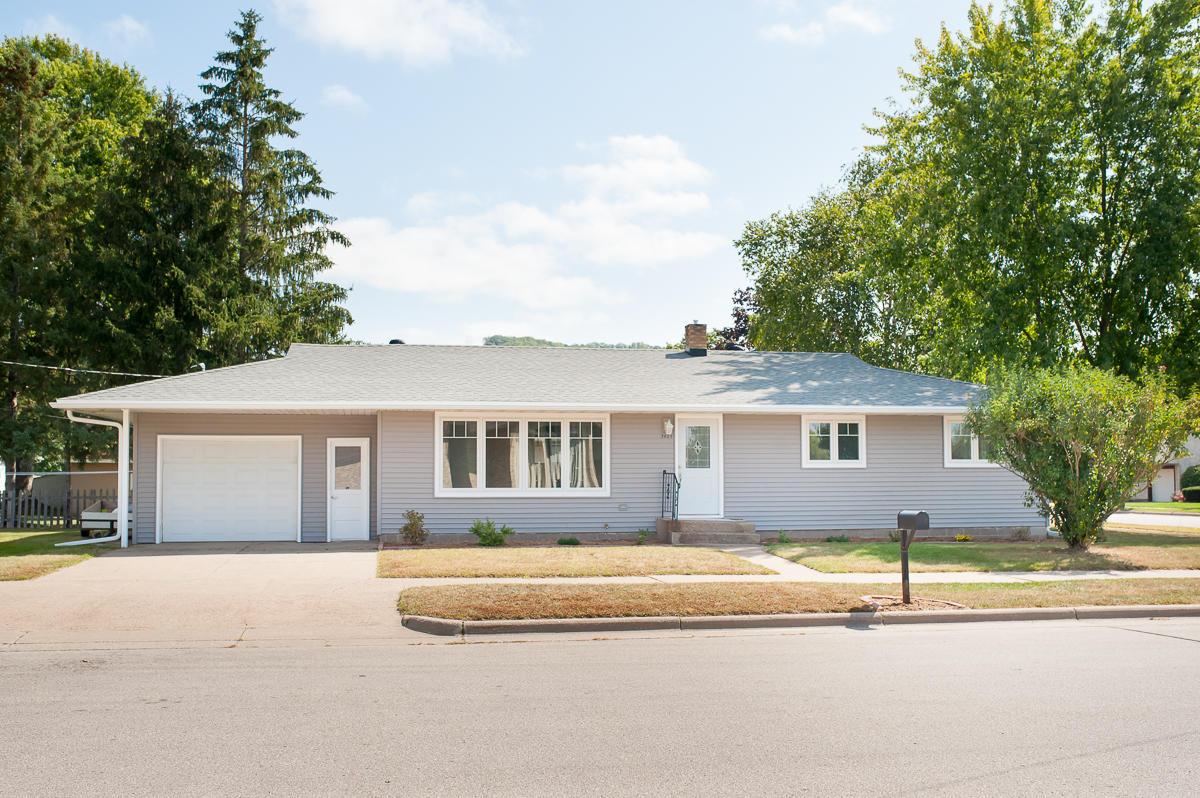 3425 27th St, La Crosse, WI 54601