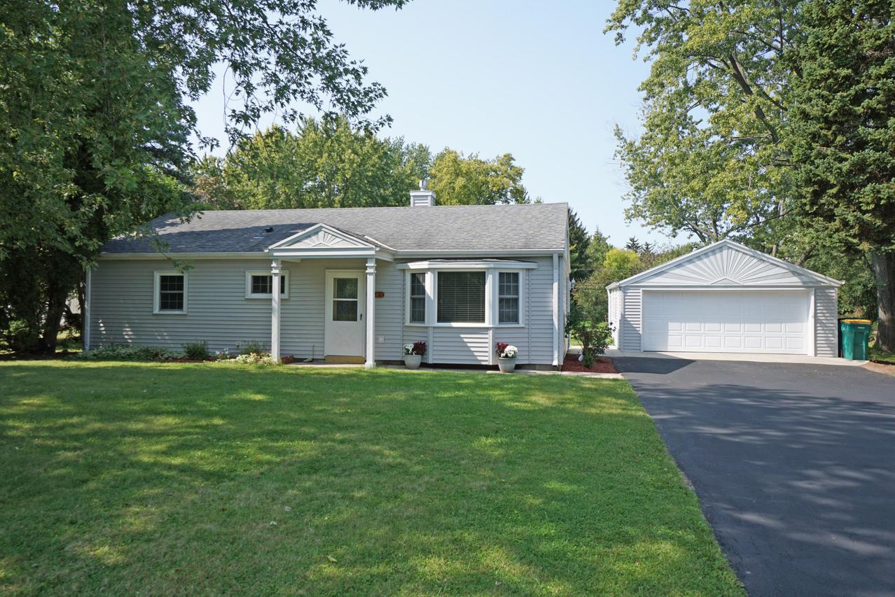 W162N9761 Mayflower Dr, Germantown, WI 53022