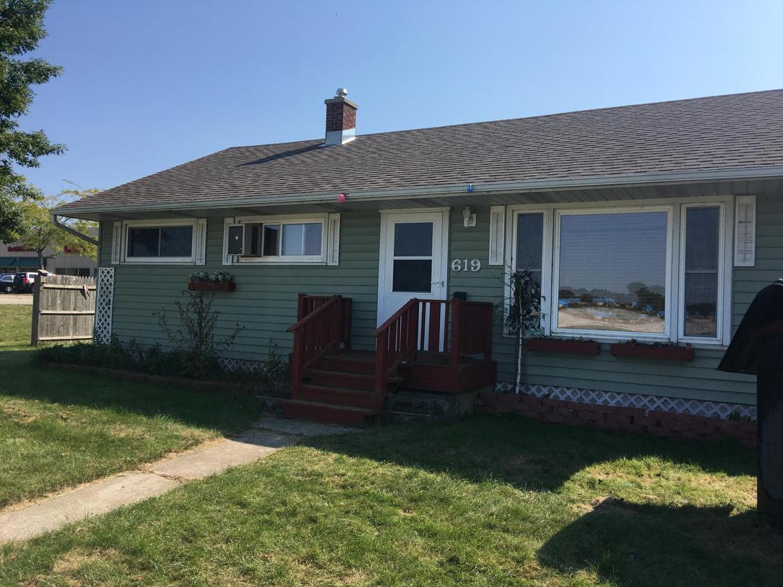 619 E Reed Ave, Manitowoc, WI 54220