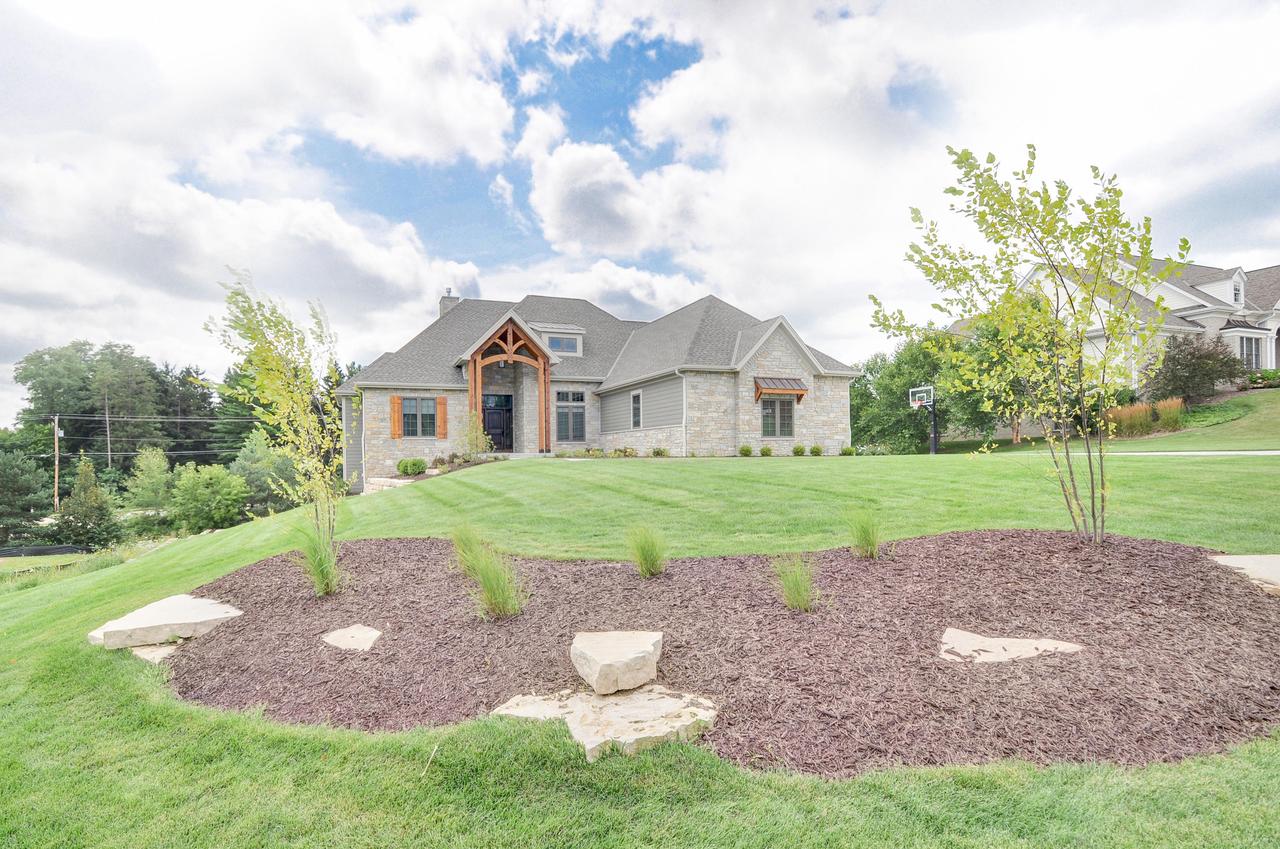 18455 Patti Ln., Brookfield, WI 53045