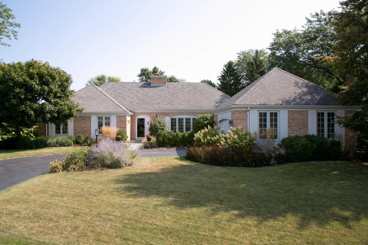 1 Redwood Ct, Wind Point, WI 53402
