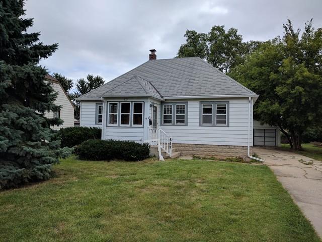 812 S 97th St., West Allis, WI 53214