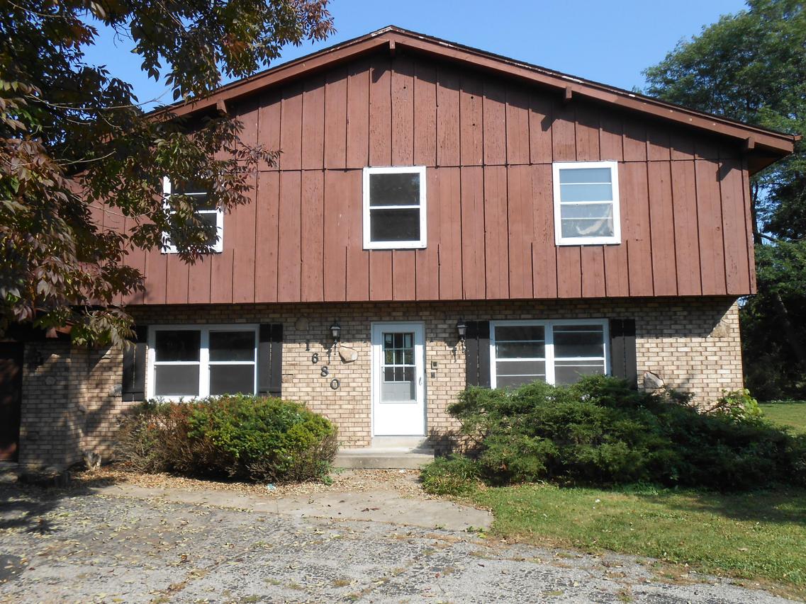 1680 Pilgrim Pkwy, Elm Grove, WI 53122