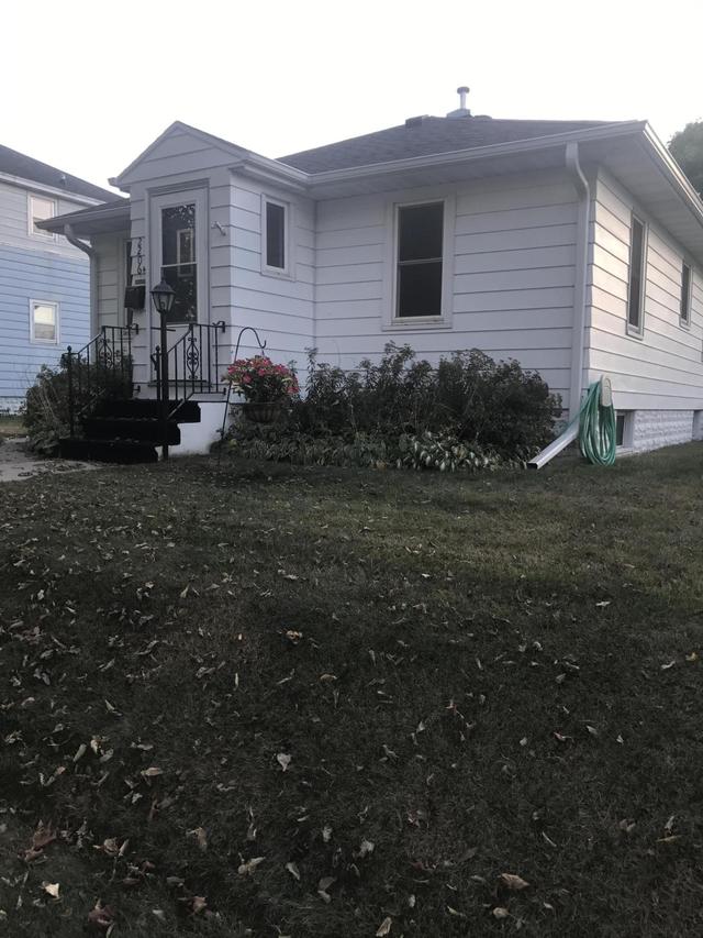 2206 14th St, La Crosse, WI 54601