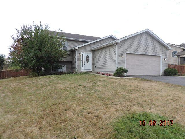 1845 Sunset Dr, Twin Lakes, WI 53181