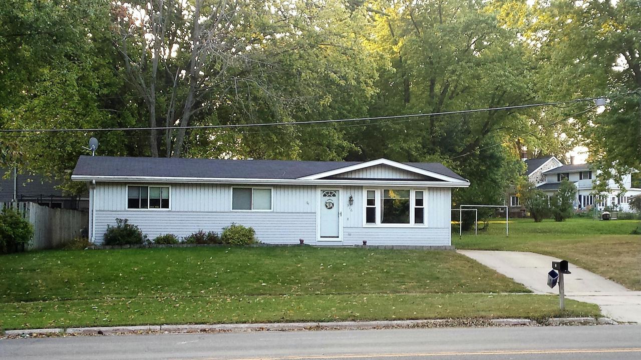 316 S 18th Ave, West Bend, WI 53095