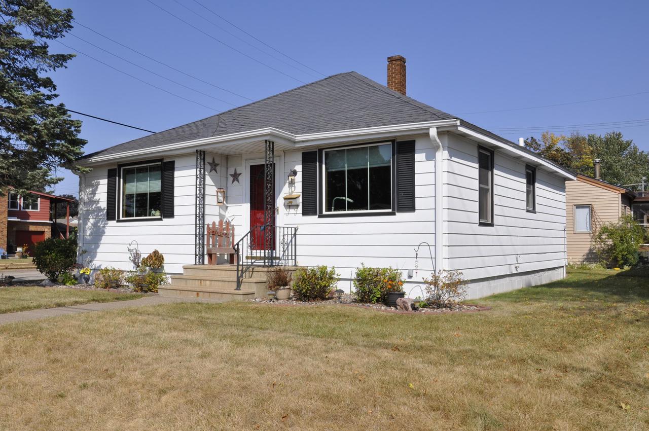 2203 Green Bay St, La Crosse, WI 54601