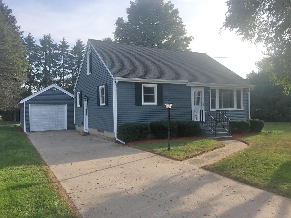 1021 31st St, Two Rivers, WI 54241